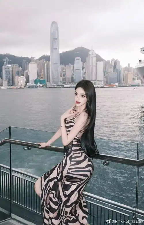 91片-黄果短剭热播短剧《甜宠小厨娘》封面